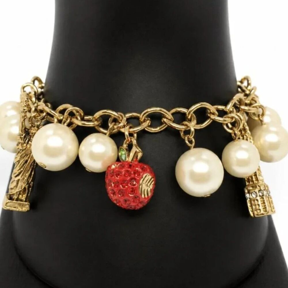 CAROLEE NYC CHARM Bracelet Gold Tone Faux Pearl New York 40th Anniversary